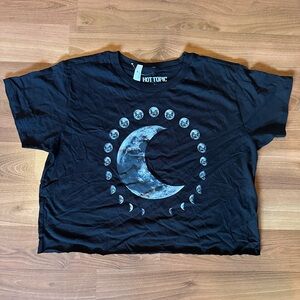 Hot Topic Black Celestial Moon T-Shirt